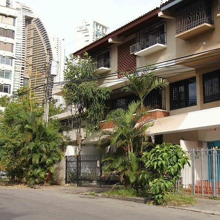 Duplexu Panama Homestay エクステリア 写真